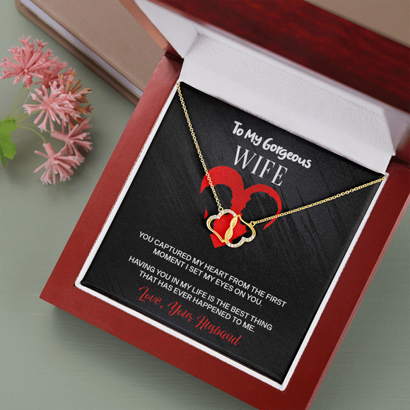 You Captured My Heart Message Card 10K Gold Hearts Necklace - Gift For Wife | iPlexy Online Gift Shop